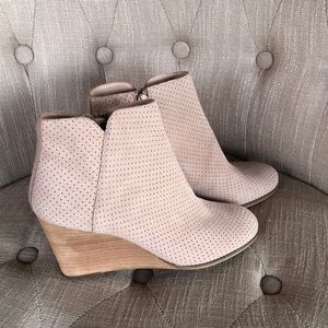 NWT Susina Wedge Ankle Boots